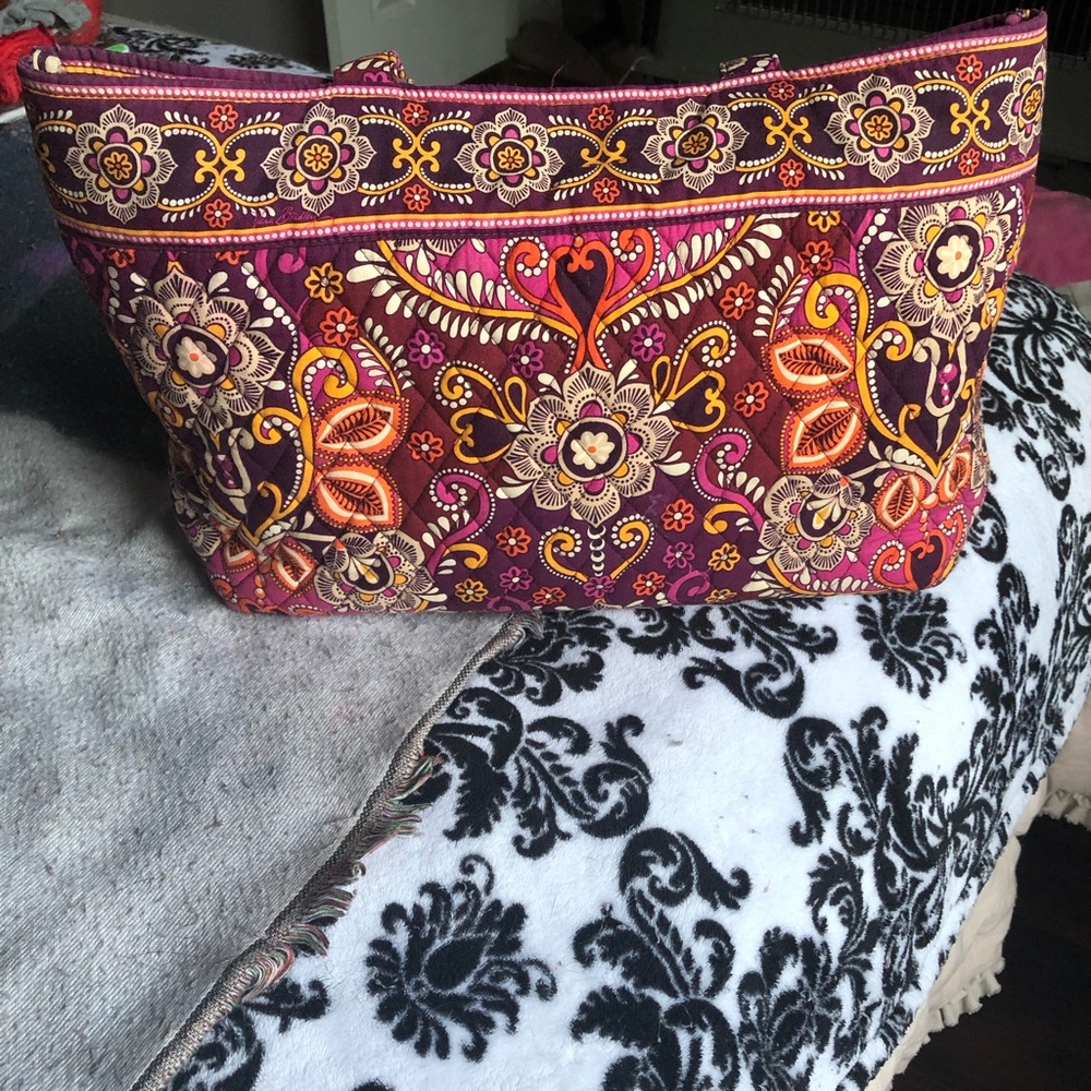 SOLD-Vera Bradley Tote